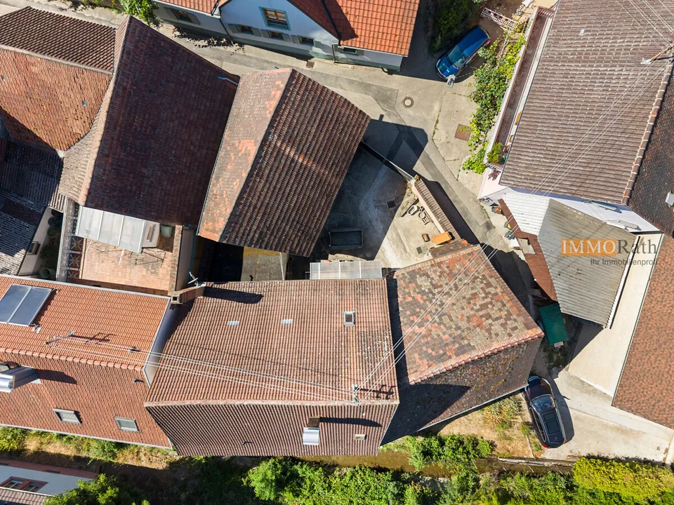 IMMORath.de Historisches Schulhaus in absolut ruhiger Lage am Bach – Foto 9 von 13