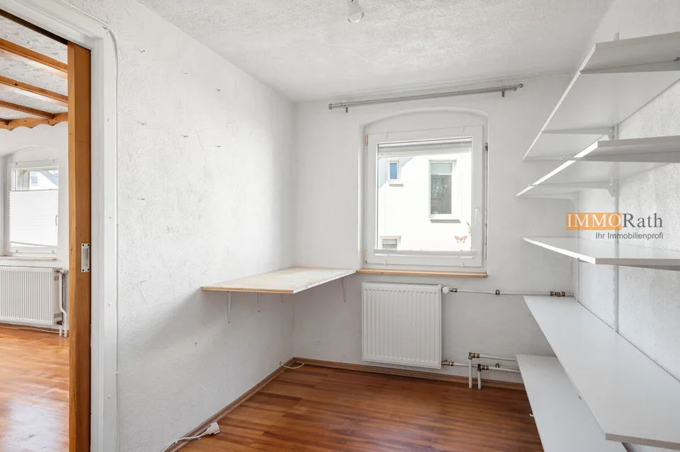 IMMORath.de - Charmantes Zweifamilienhaus mit historischem Altbau und – Foto 9 von 13