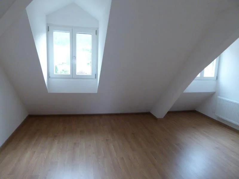 Appartement 2.5 pièces lumineux au 4ème étage à Moutier