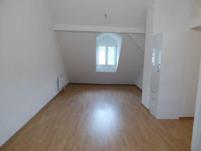 Appartement 2.5 pièces lumineux au 4ème étage à Moutier