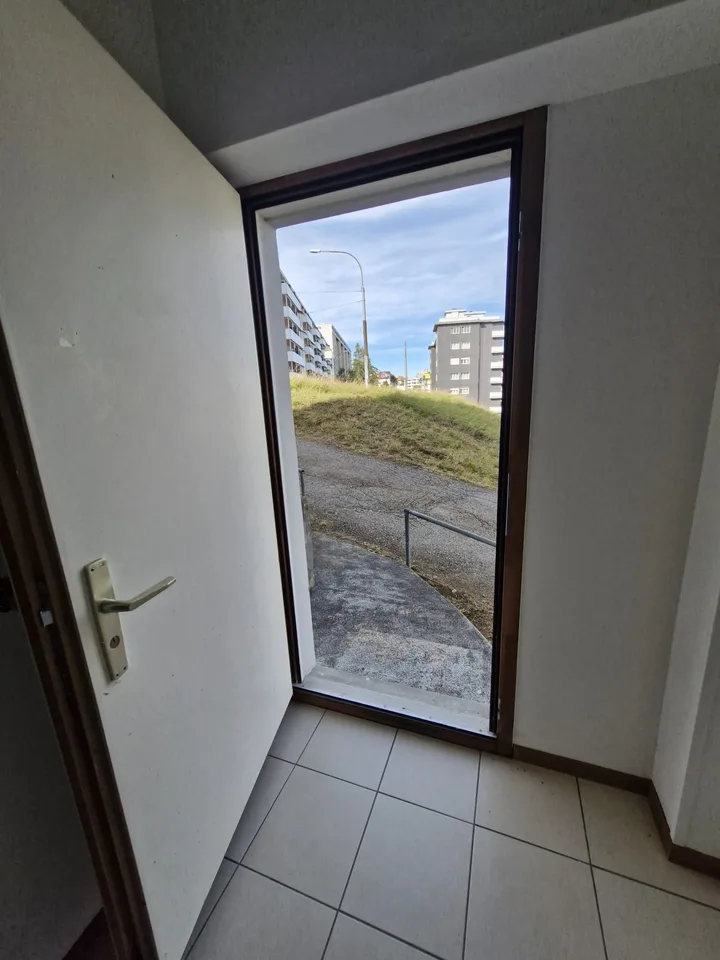 Schönes 3-Zimmer-Apartement modern mit Balkon + separatem Eingang – Foto 11 von 13