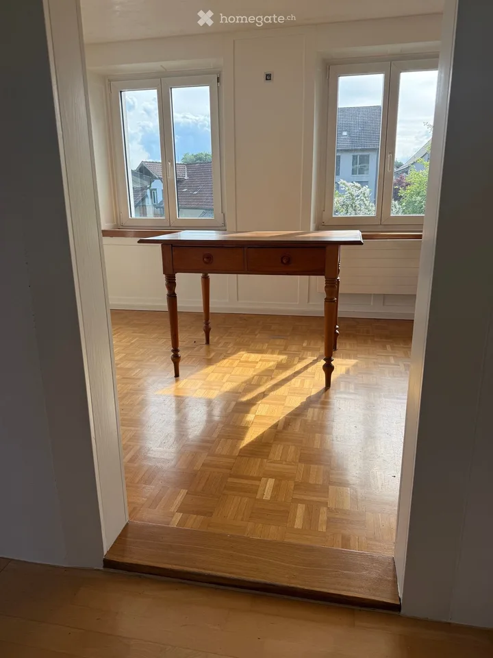 Bella casa unifamiliare in una buona posizione a Uster