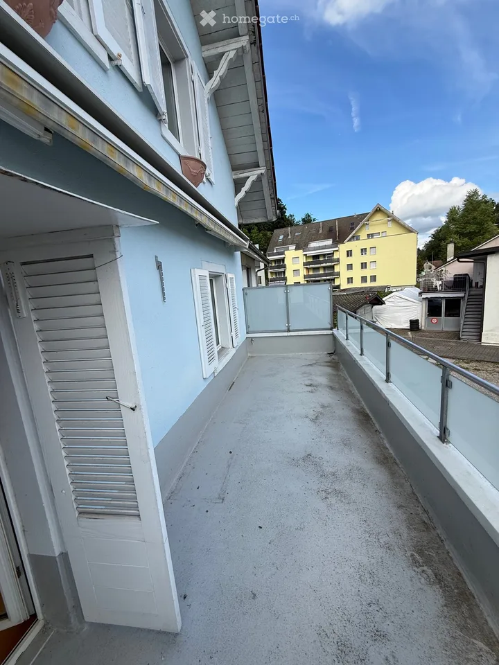 Bella casa unifamiliare in una buona posizione a Uster