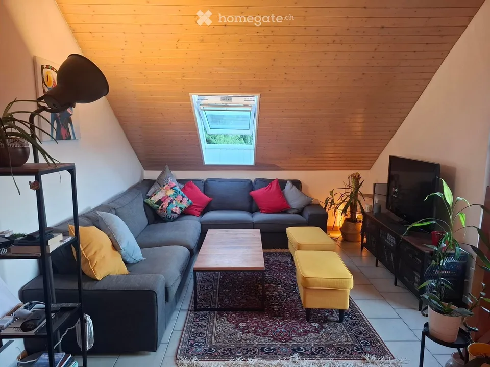 Charmant appartement en attique de 2 pièces à Perroy