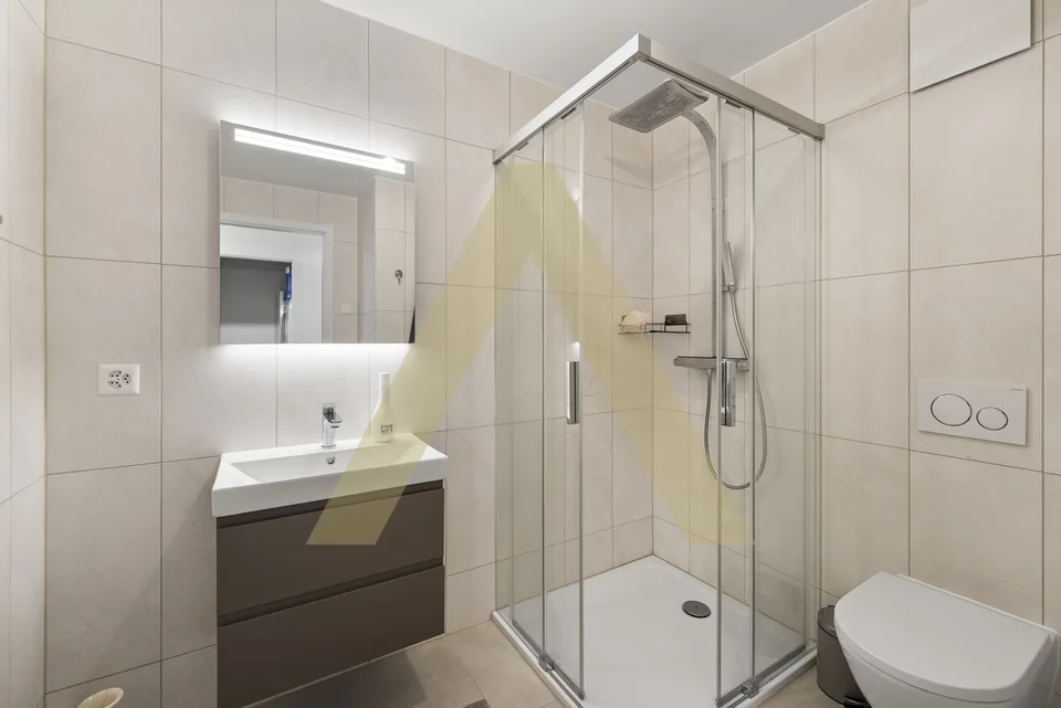 Helles Wohnung mit eleganter Ausstattung – Foto 8 von 11