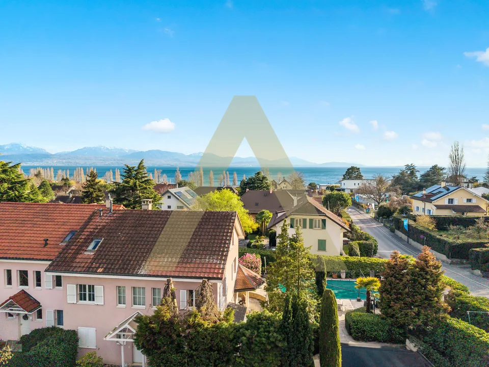 Une villa aux volumes exceptionnels, à deux pas de la plage – Foto 11 von 13