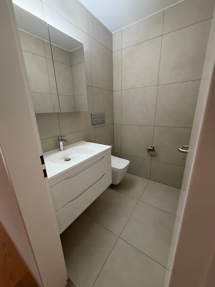 🏡 RESERVIERT 🏡 Helle 3-Zimmer-Wohnung mit Balkon und Pool in Zürich-Oerlikon – Foto 11 von 13