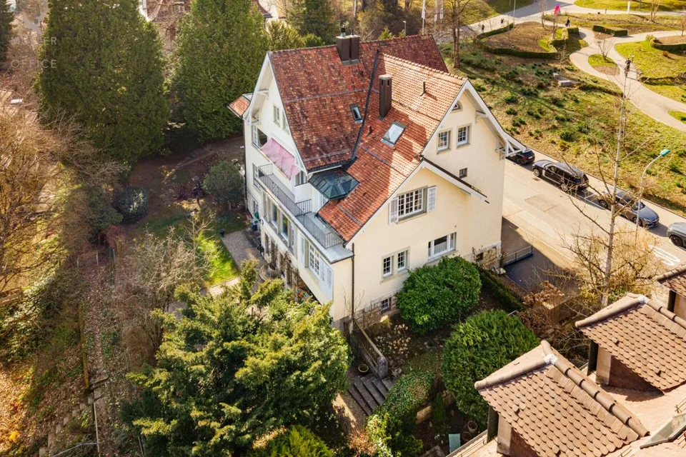 Repräsentative Jugendstilvilla (mit 4 Wohnungen) an privilegierter Lage am Rosenberg