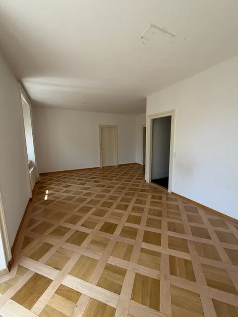Appartamento di 4.5 locali con balcone a Biel