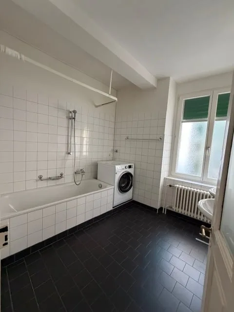 4.5 room apartment with balcony in Biel – photo 13 of 17