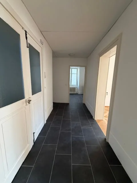 Appartamento di 4.5 locali con balcone a Biel