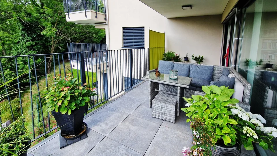 Schönes Apartment 3,5 mit zwei Terrassen, erst kürzlich erbaut