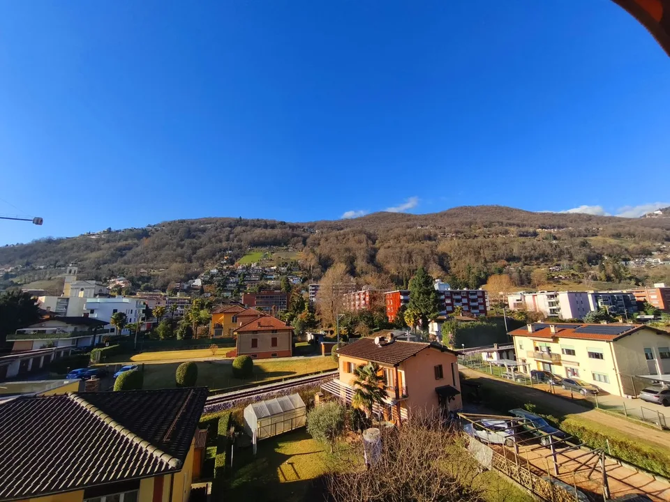 Raffiniertes 1,5-Zimmer-Apartment mit Balkon und neuer Küche