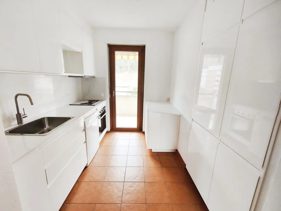 Top floor 4.5 renovated with terraces and lake view