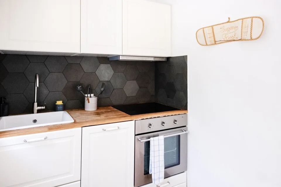 Raffiniertes Apartment 2,5 mit renovierter Terrasse und Panoramablick