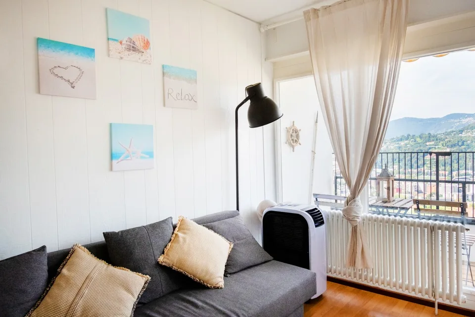 Raffiniertes Apartment 2,5 mit renovierter Terrasse und Panoramablick