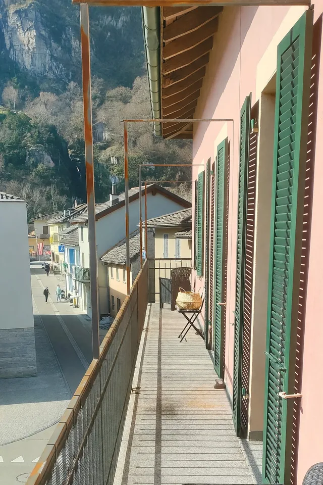 Duplex 5,5 Zimmer hell mit Balkon und Dachgeschoss