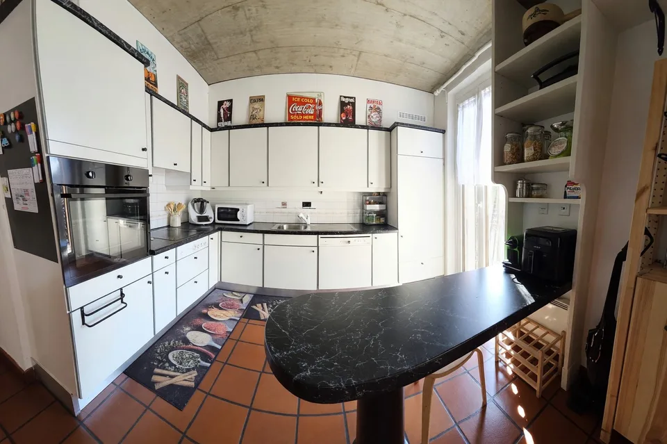 Duplex 5,5 Zimmer hell mit Balkon und Dachgeschoss