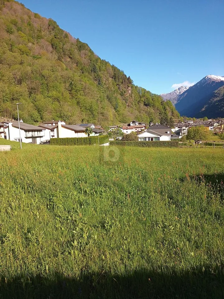 BAULAND AM ENDE DES DORFES, MIT SCHÖNER AUSSICHT