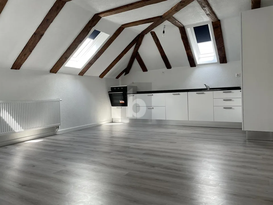 IMMEUBLE 5,4 % DE RENDEMENT 9 APPARTEMENTS 11 BOX