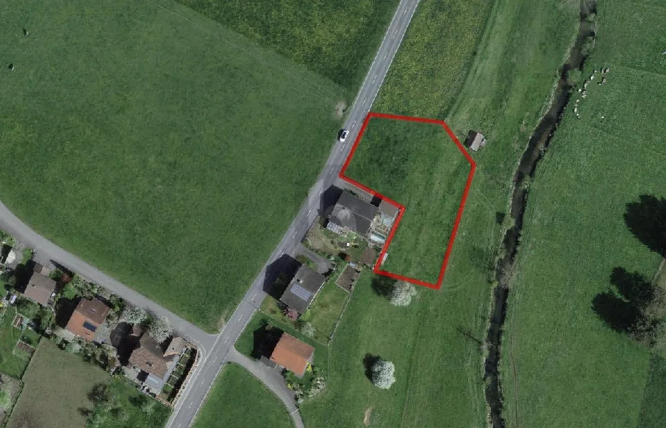 GROSSZÜGIGES BAUPARADIES MIT VIEL FREIRAUM