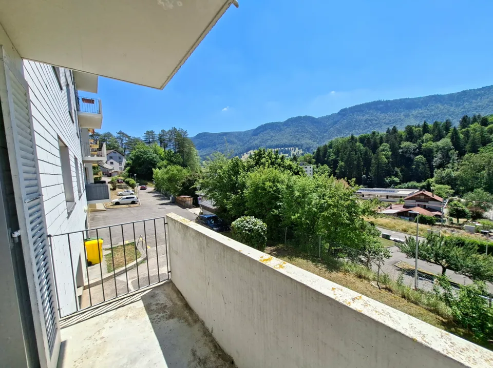 BELLO APPARTAMENTO DI 3 LOCALI 70 M2 CON BALCONE AL 1° PIANO