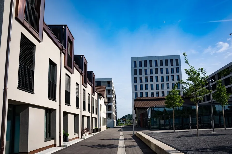 3.5 Zimmerwohnung 7. OG, modern + lichtdurchflutet im Tower