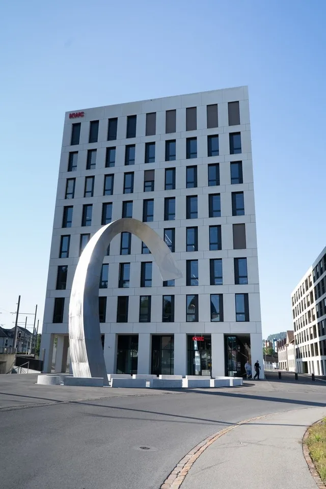 3.5 Zimmerwohnung 7. OG, modern + lichtdurchflutet im Tower