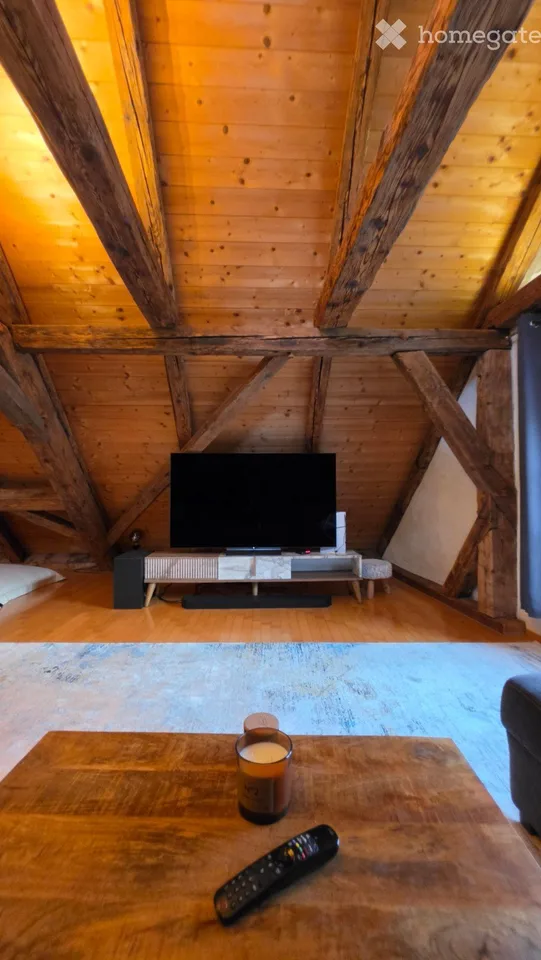 Recherche de locataire pour un appartement d'attique exclusif dans la vieille ville de Coire – disponible à partir du 15.09.2026
