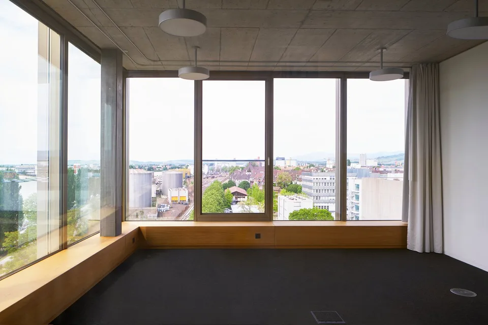 Büroflächen ab 2'000 m² direkt am Rhein