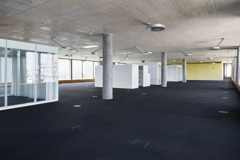Büroflächen ab 2'000 m² direkt am Rhein