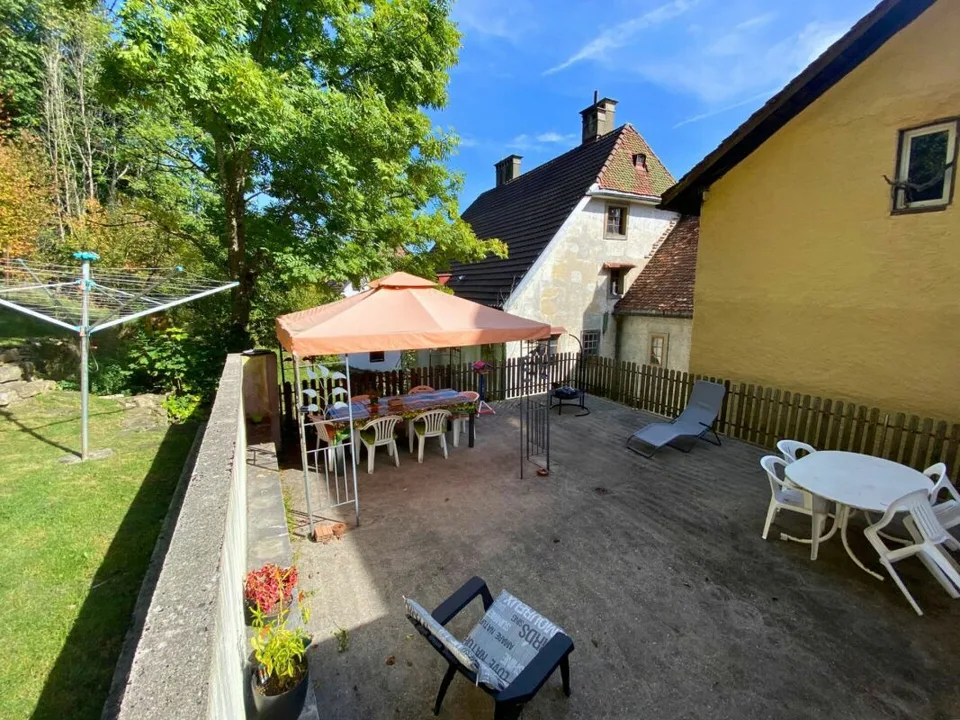 Wohnung mit 6,5 Zimmern und privatem Garten – Foto 14 von 17