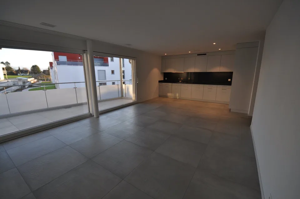 Appartamento luminoso 4.5 locali con ampio balcone a Ottenbach