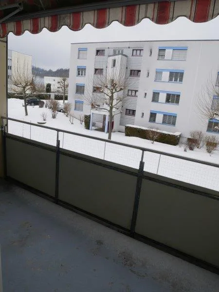 Appartement 4 pièces lumineux avec balcon à Dulliken – disponible à partir d'octobre 2026