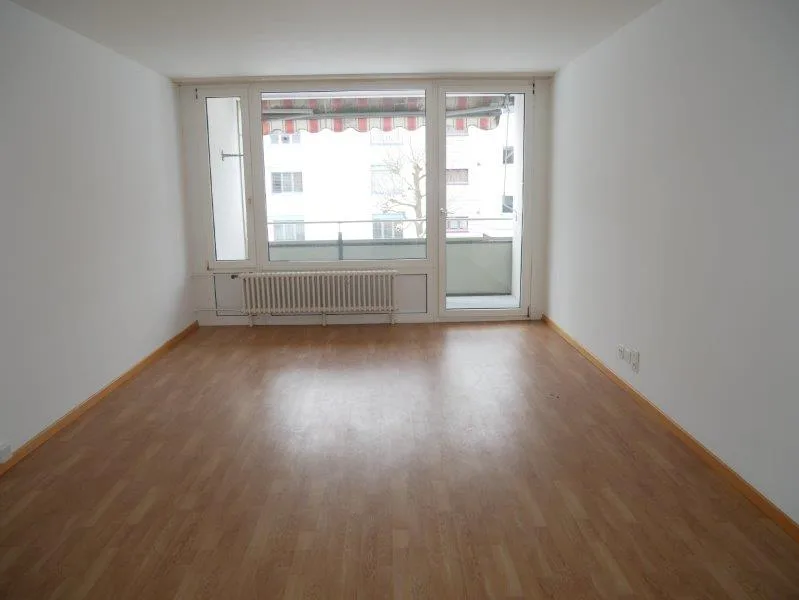 Appartement 4 pièces lumineux avec balcon à Dulliken – disponible à partir d'octobre 2026