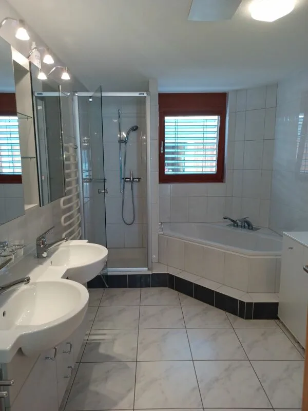 Helle Duplex-Wohnung im Dachgeschoss