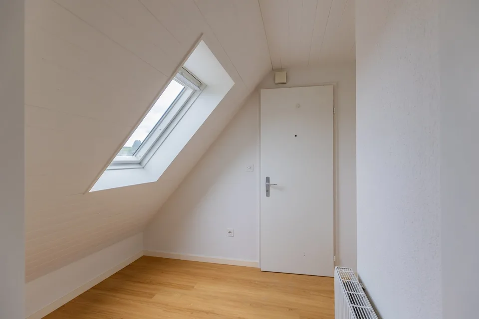 1. Zimmer Wohnung mit Ausblick auf den Rhein
