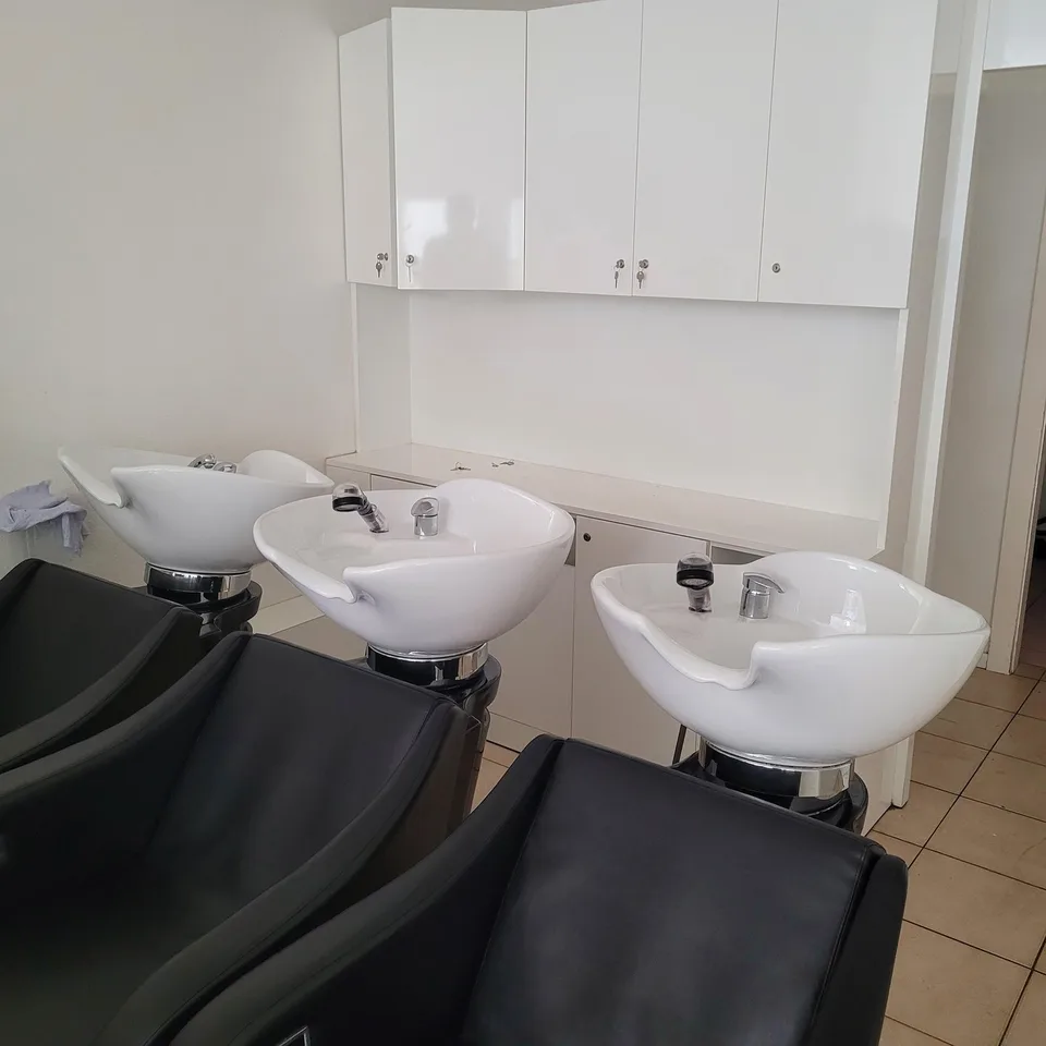 Arcade de 62 m2, idéale pour une activité salon de coiffure.