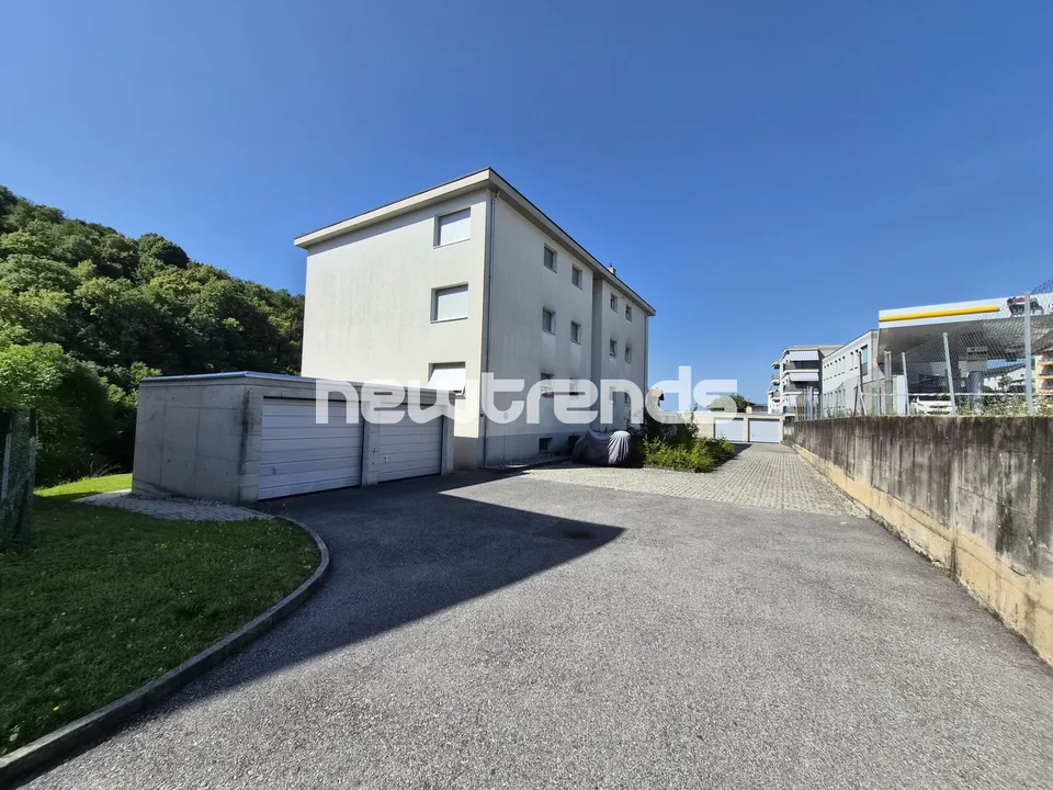 Mieten Sie 3.5 Zimmer mit Terrasse und freier Sicht auf die Grüne