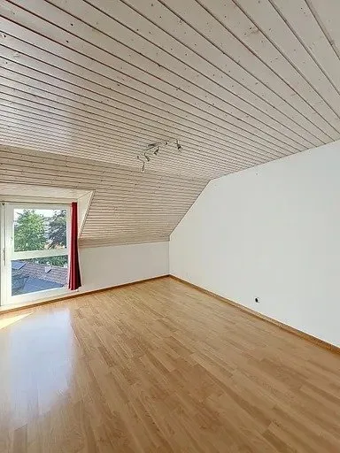 Charmantes 3.5-Zimmer-Wohnung im 4. Stock