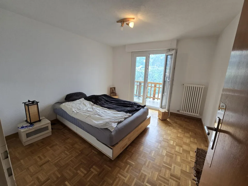 Bello appartamento luminoso con 2 balconi - 3.5 locali - garage privato incluso