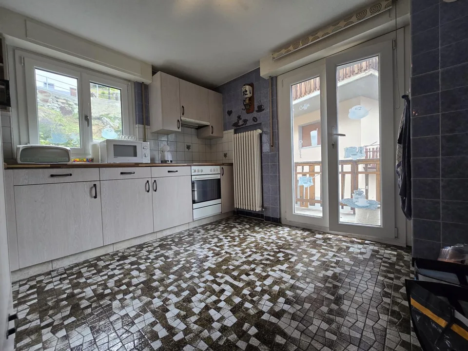 Schönes helles Apartment mit 2 Balkonen - 3.5 Zimmer - eigenes Garage inklusive – Foto 6 von 8