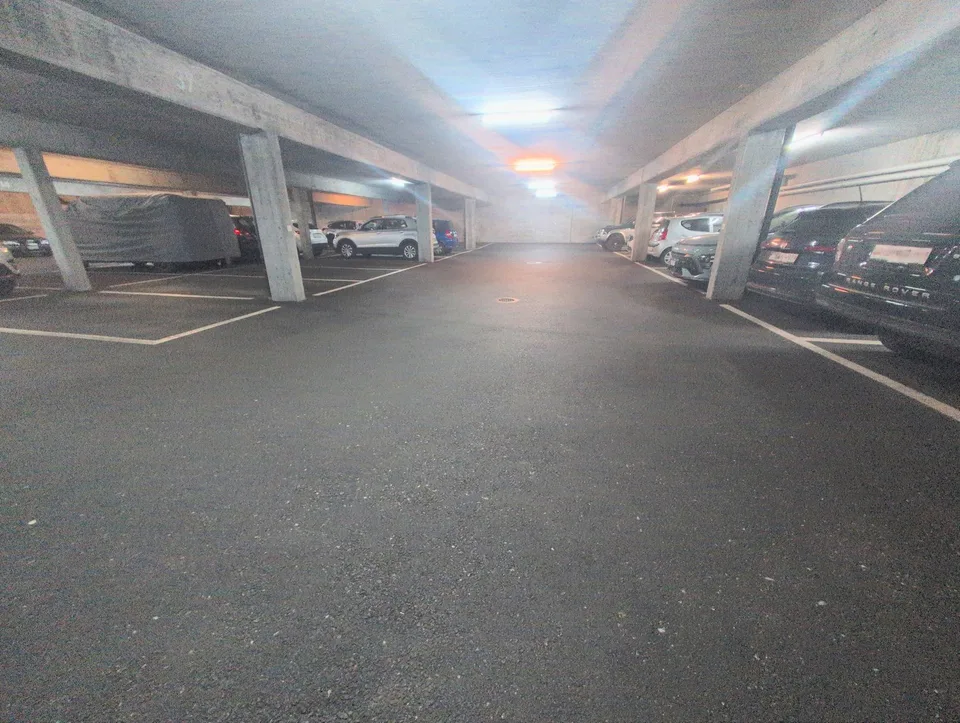 In affitto ! A 2 minuti dalla stazione di Martigny, posti auto interni !