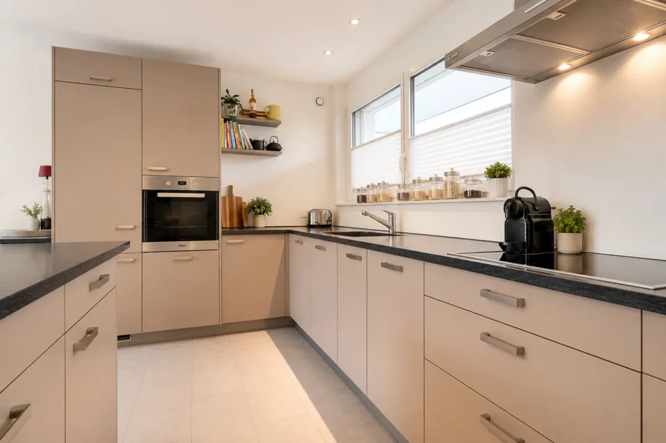 Sehr großes 5.5-Zimmer-Wohnung mit Garten