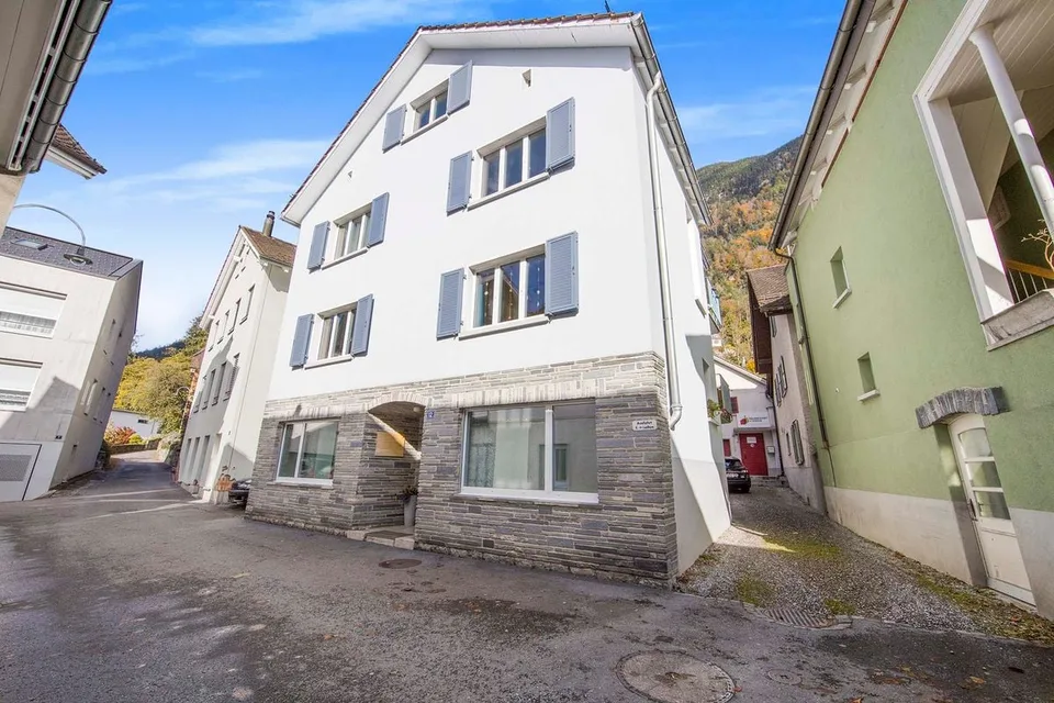 Proprietà in affitto con possibilità di sviluppo nel cuore di Altdorf