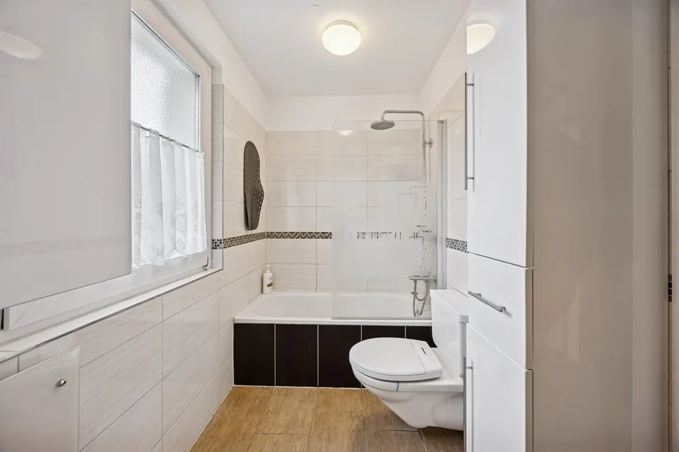 Renoviertes 5.5-Zimmer-Reihenhaus mit 166 m² Gesamtfläche & grosser Terrasse