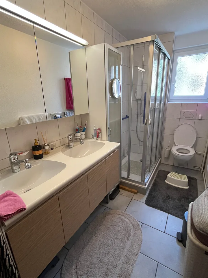 Casa multifamiliare con 4 appartamenti in una posizione incantevole direttamente sul fiume Aare. – foto 9 di 30