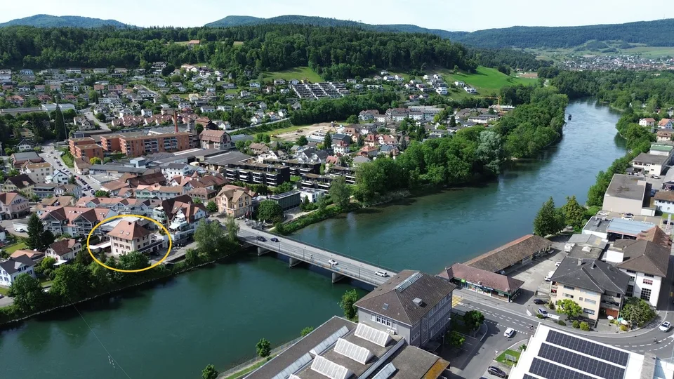 Mehrfamilienhaus mit 4 Wohnungen an schönster Lage direkt an der Aare.