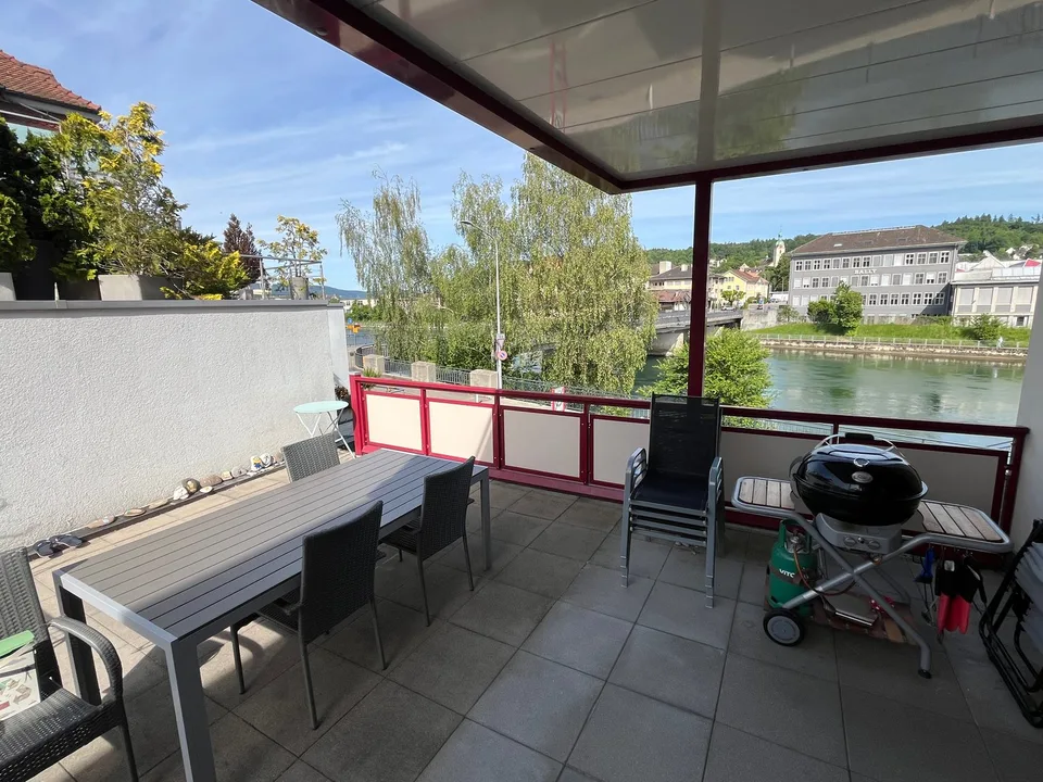 Casa multifamiliare con 4 appartamenti in una posizione incantevole direttamente sul fiume Aare. – foto 18 di 30