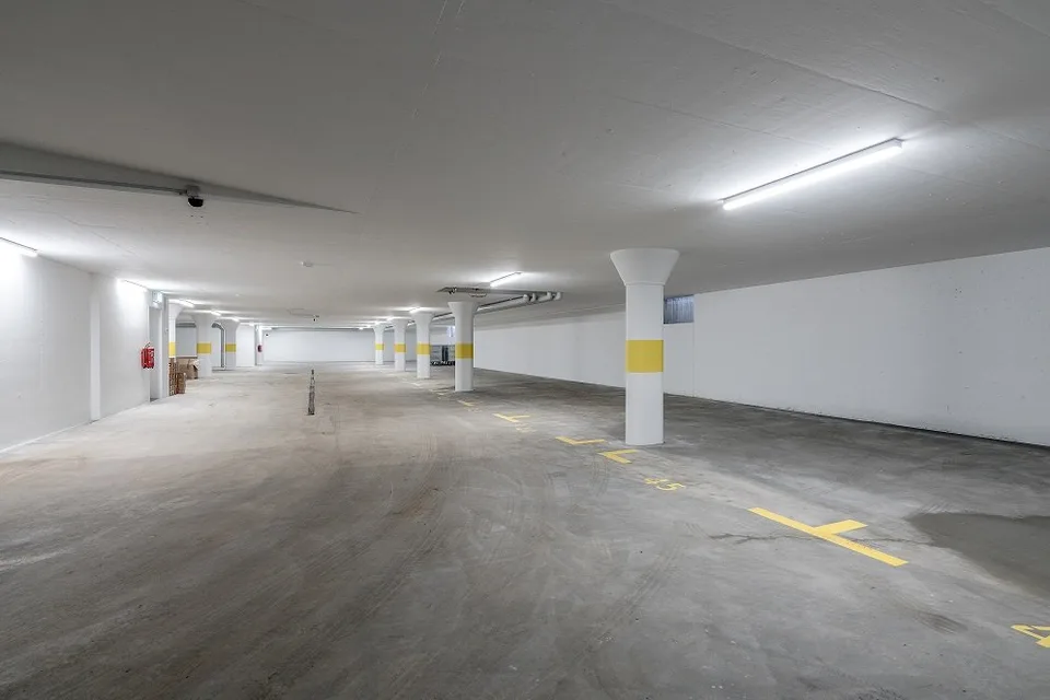 Tiefgaragenparkplätze zu vermieten